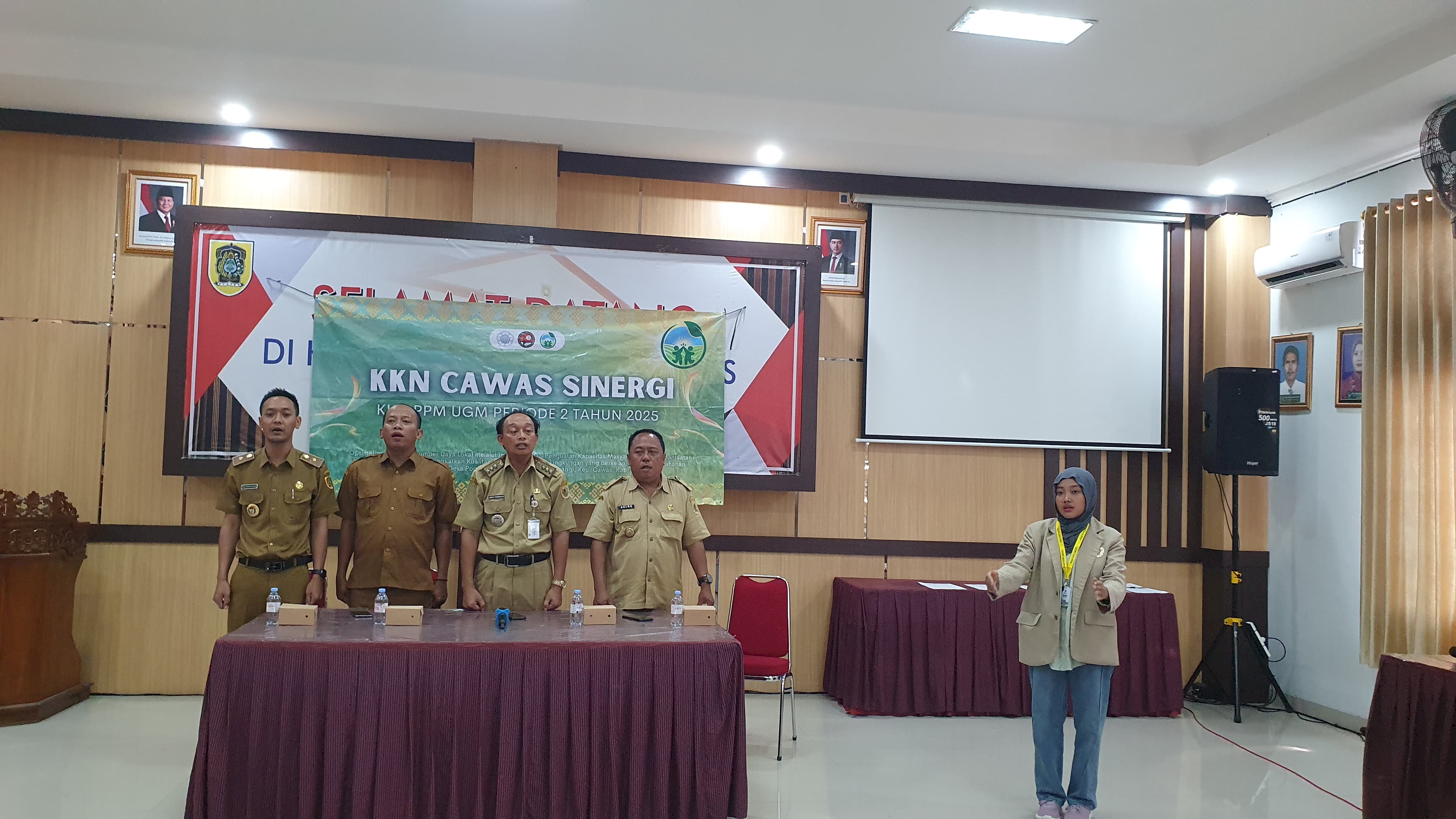 Penerimaan mahasiswa KKN PPM UGM Di Kecamatan Cawas