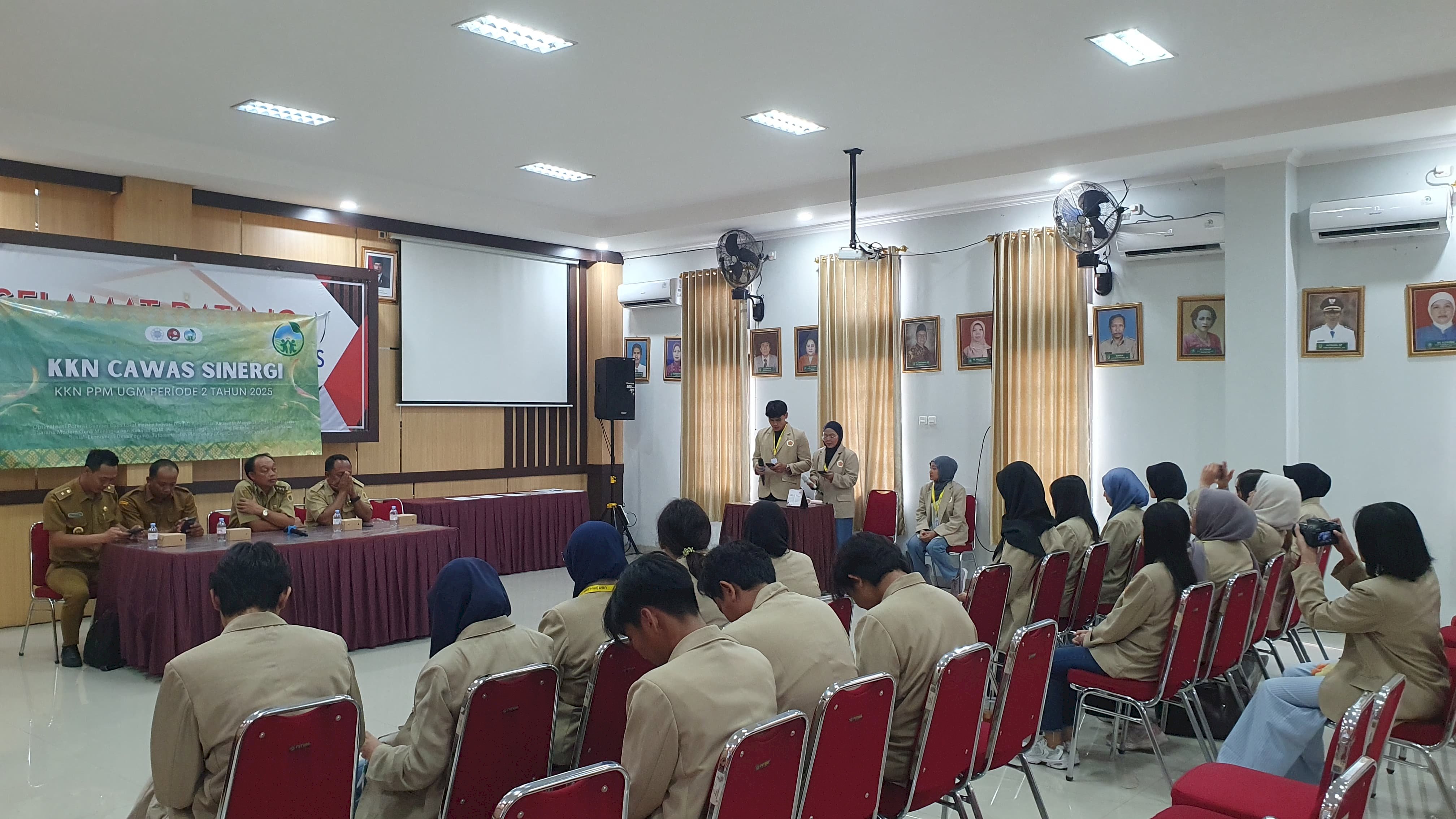 Penerimaan mahasiswa KKN PPM UGM Di Kecamatan Cawas