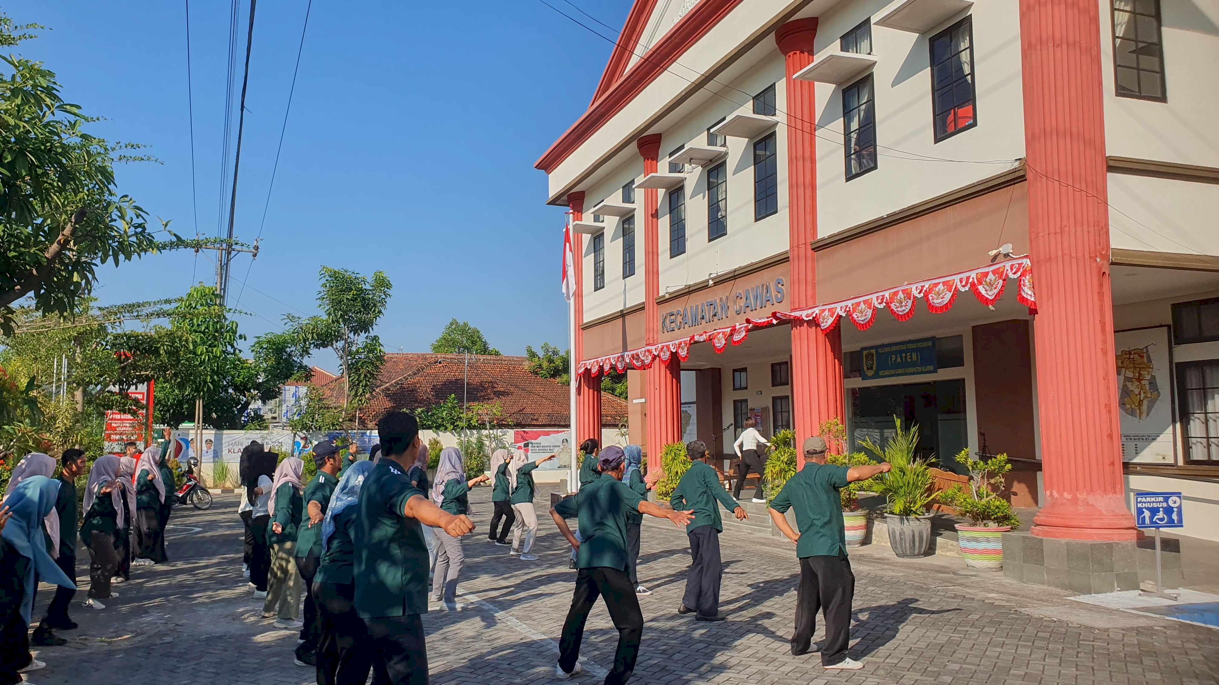 Awali hari Kerja Dengan Senam Pagi