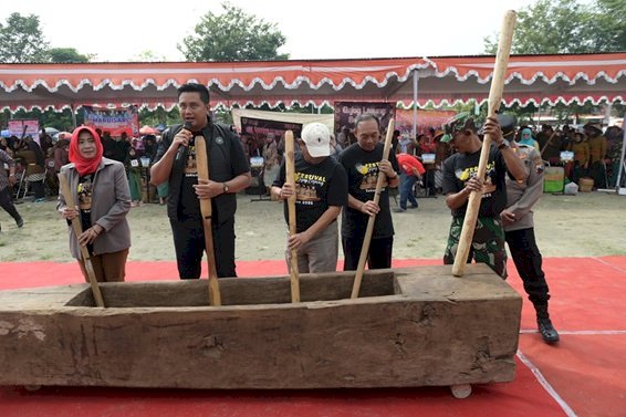 Lestarikan Tradisi Petani dengan Festival Gejog Lesung Kecamatan Cawas 2025
